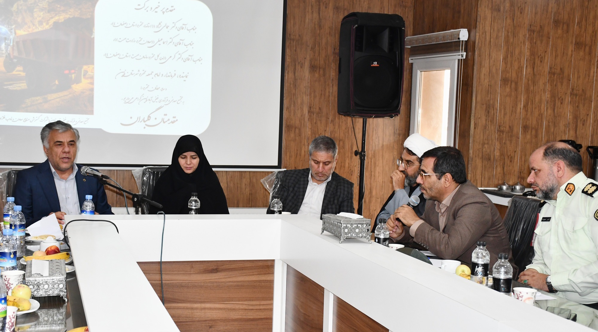 حضور میدانی معاون وزیر صمت در طرح تحول زمین‌شناسی و اکتشاف ذخایر معدنی در پهنه نایین؛ تأکید بر نقش دانشگاه‌ها و فناوری هوش مصنوعی